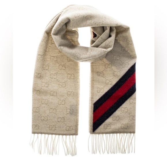 🔥🔥🔥NWT Authentic GUCCI scarf 100% wool - Picture 1 of 9